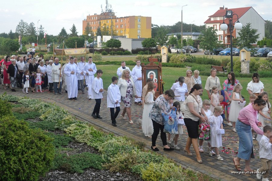 44 Procesja eucharystyczna.jpg